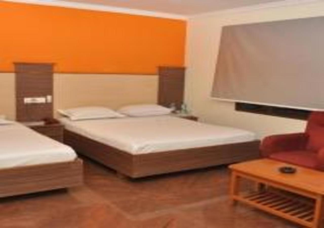 Hotel Pams Mayiladuthurai Εξωτερικό φωτογραφία