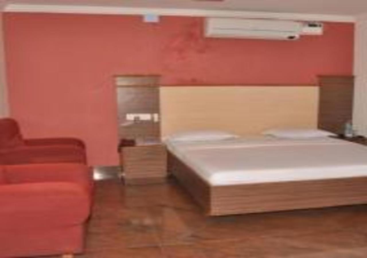 Hotel Pams Mayiladuthurai Εξωτερικό φωτογραφία